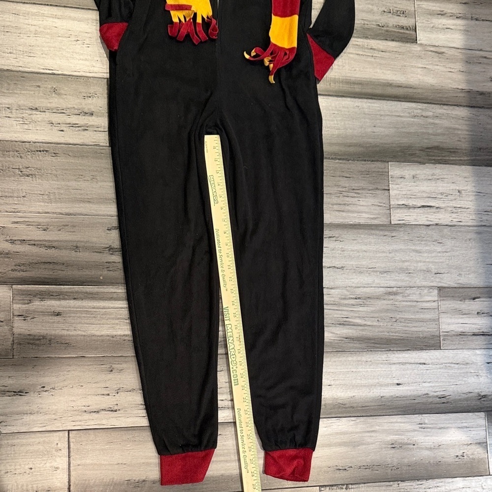 NWOT Harry Potter Black Hooded Onesie with Red Accents - Picture 13 of 15